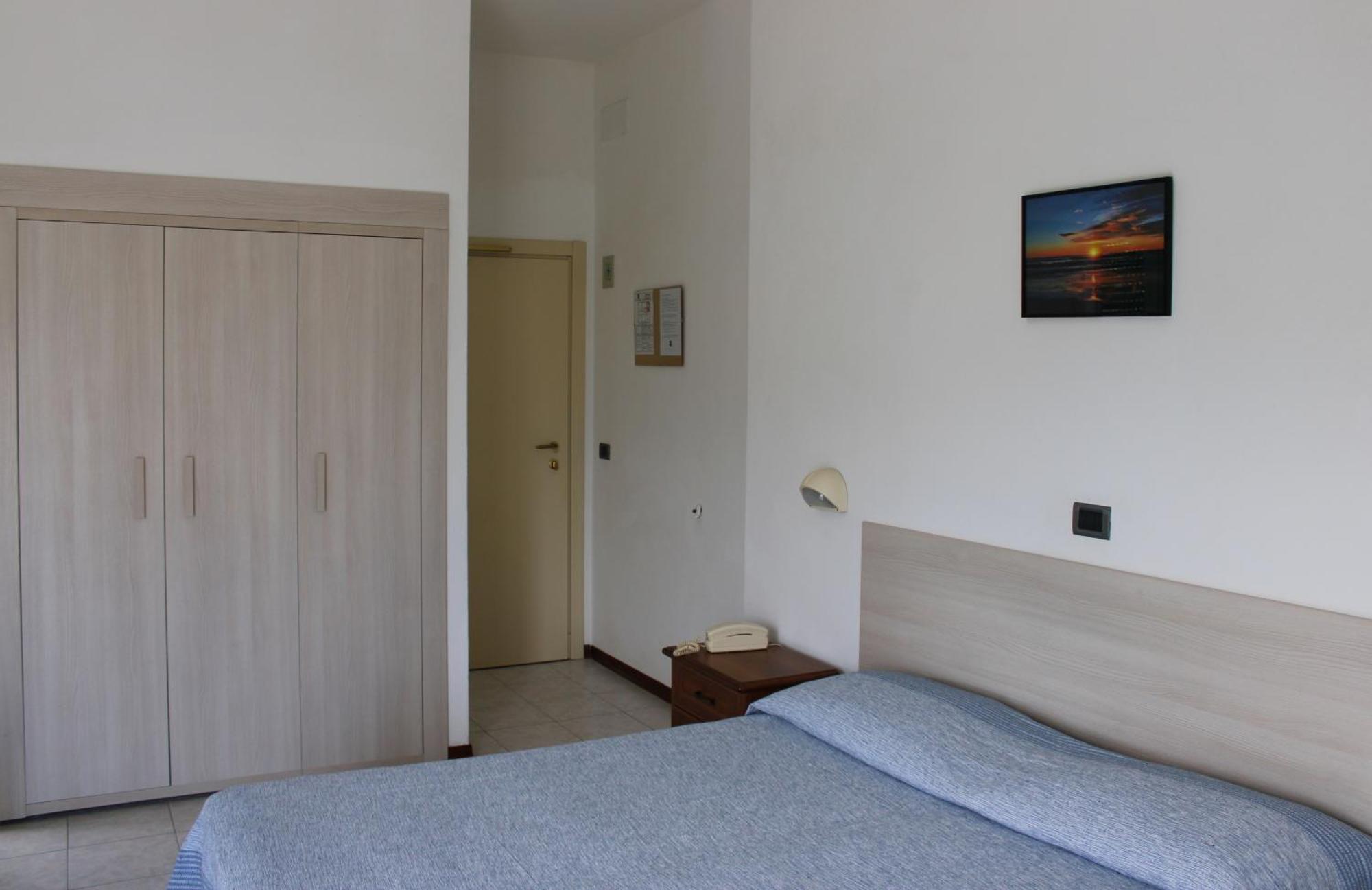 Hotel Puccinelli Camaiore Bagian luar foto
